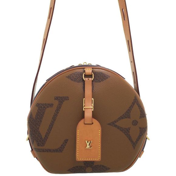Louis Vuitton Monogram Giant Boite Chapeau Supple Shoulder Bag Black
